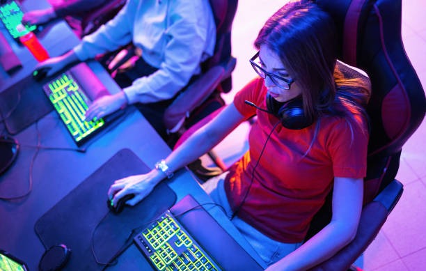 Can Digital Risk Teach Us Courage in Real Life? Lessons from High-Stakes Esports